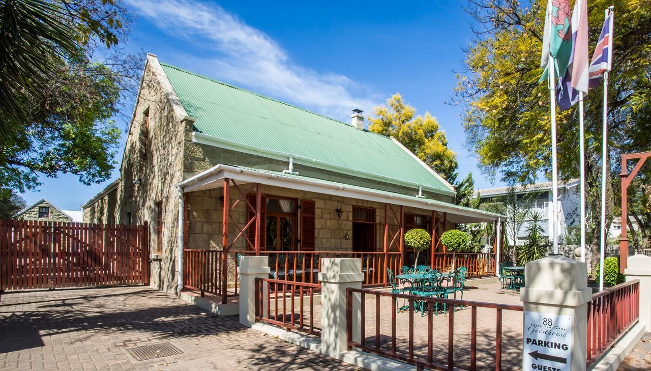 88 Baron Van Reede Guesthouse Oudtshoorn Exteriör bild